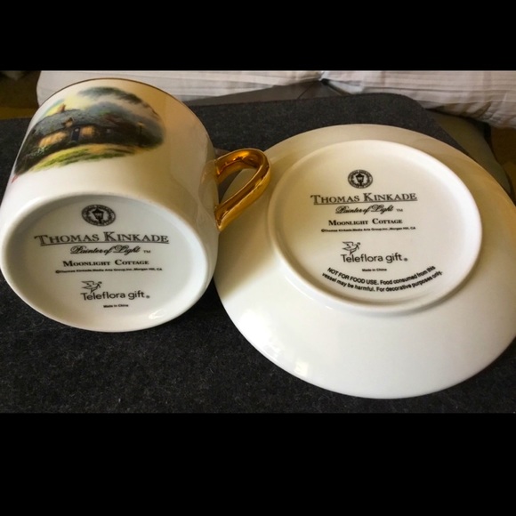 Thomas Kinkade Moonlight Cottage Teacup & Saucer Set by Telaflora - Picture 3 of 6